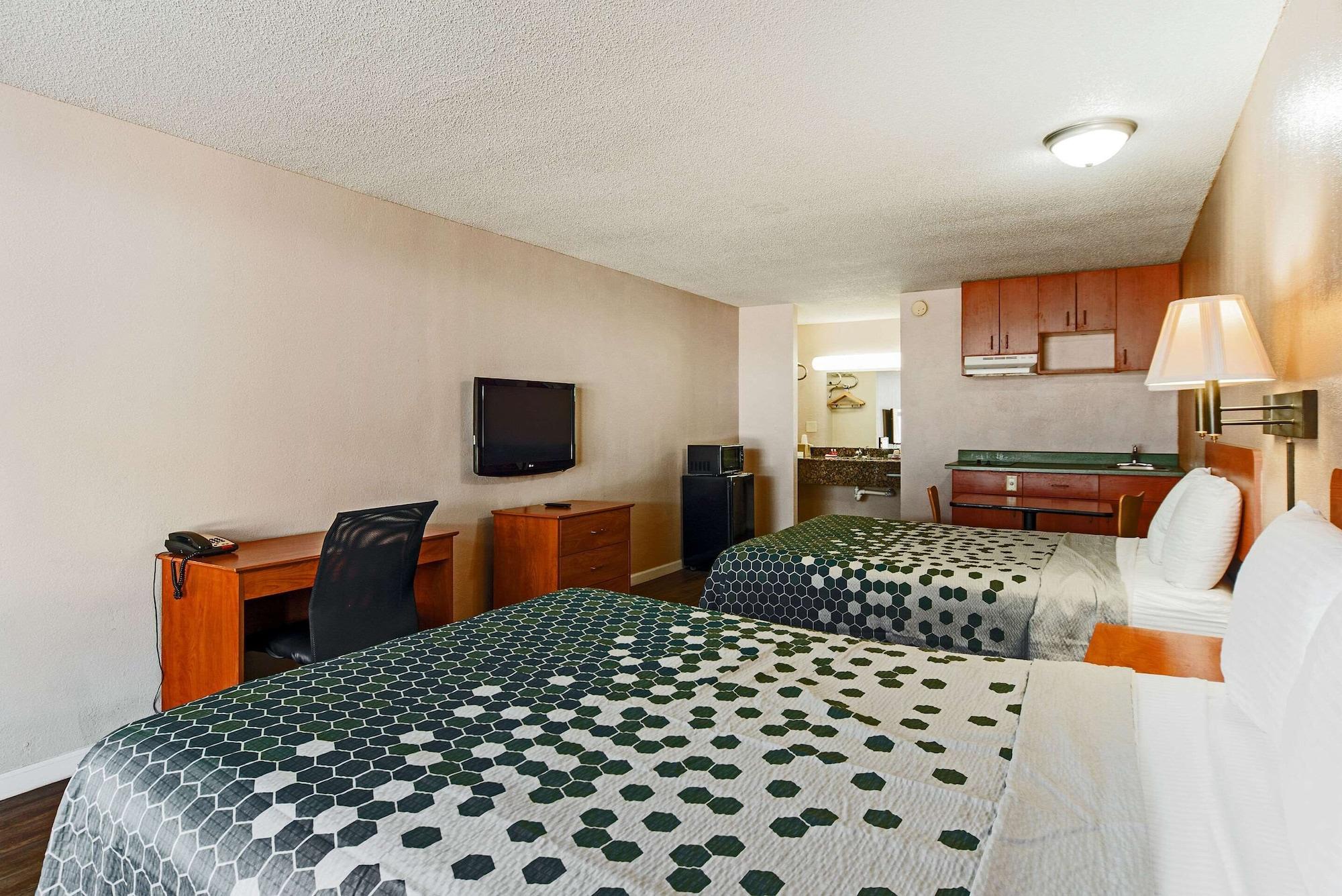 Econo Lodge Inn & Suites Near Bricktown Oklahoma City Exterior photo