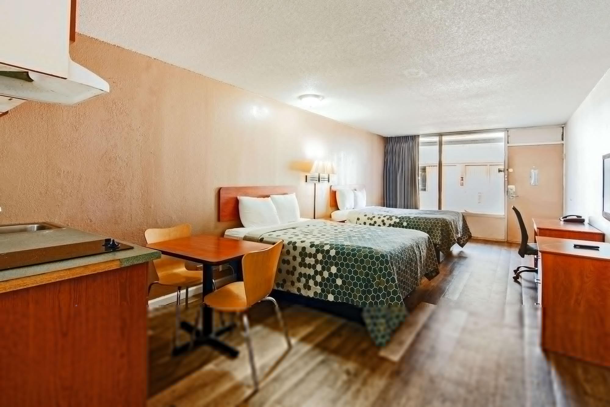 Econo Lodge Inn & Suites Near Bricktown Oklahoma City Exterior photo